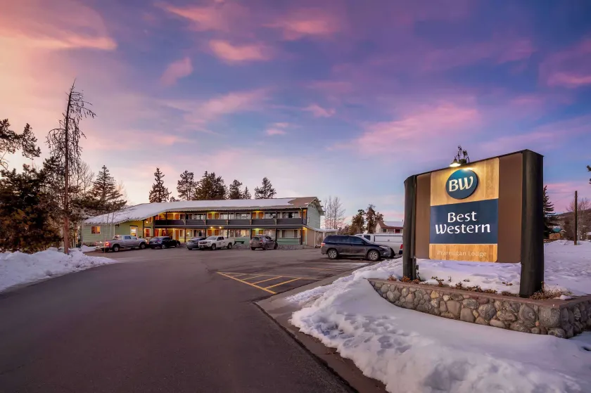 Best Western Ptarmigan Lodge - Image 1