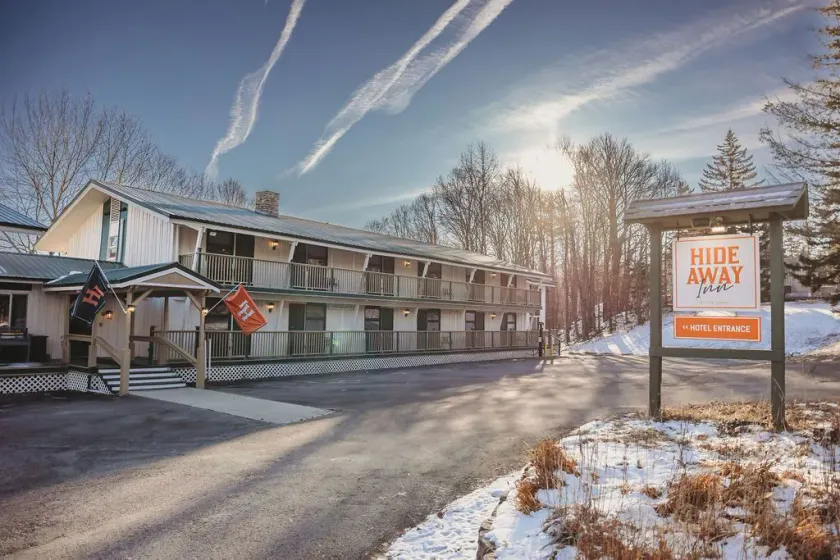 Hideaway Inn Mt Snow - Image 1