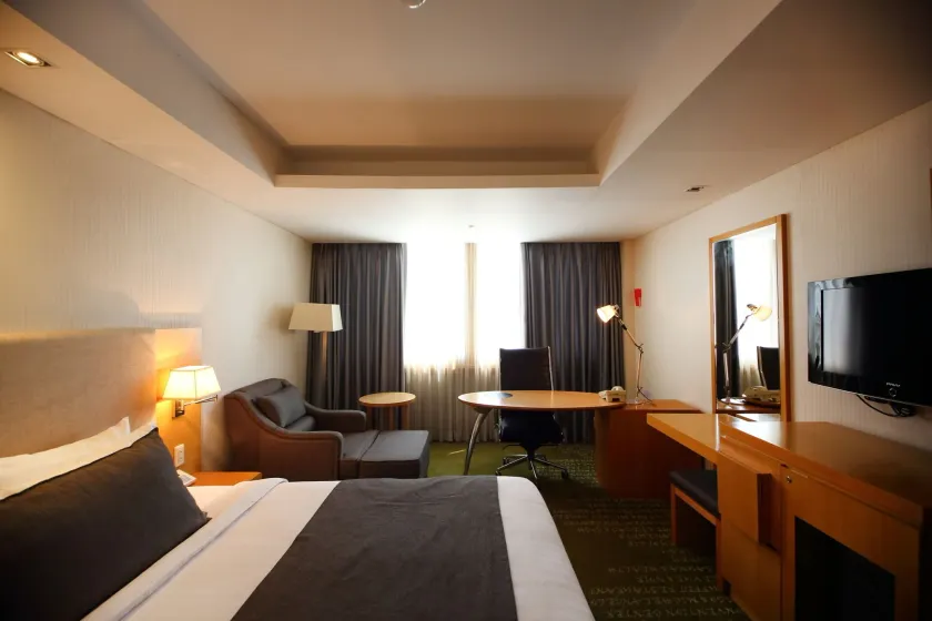 Ramada by Wyndham Songdo - Image 1