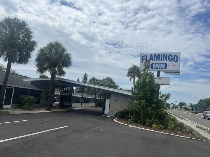 Flamingo Inn - Image 1