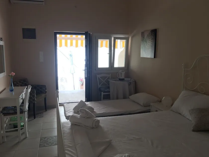  Aphrodites Apartments - Quarto