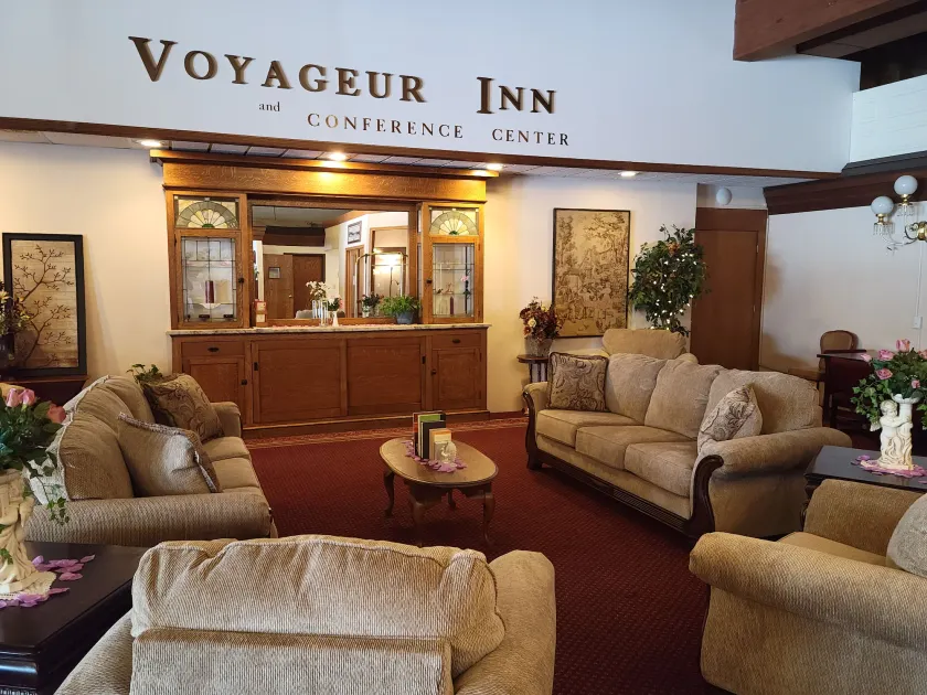 Voyageur Inn and Conference Center - Lobby