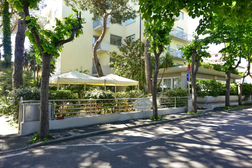 Hotel Sylvia - Image 1