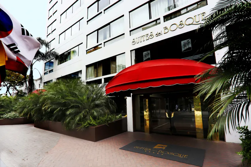 Suites del Bosque Hotel - Image 1