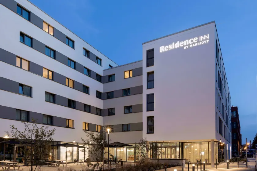 Residence Inn by Marriott Hamburg Altona - Image 1