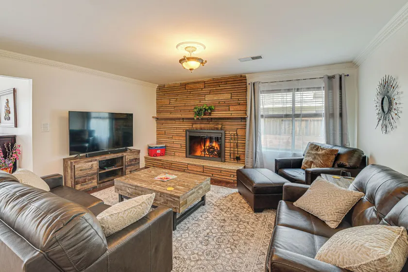 Family-friendly Loma Linda Retreat: Walk to LLU - Image 1