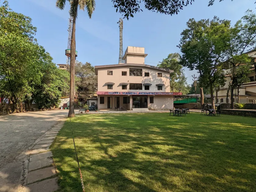 Hotel Mangal Residency - Image 1