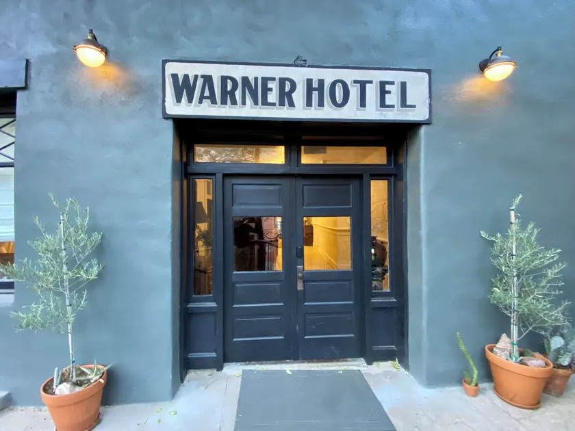 Warner Hotel - Image 1