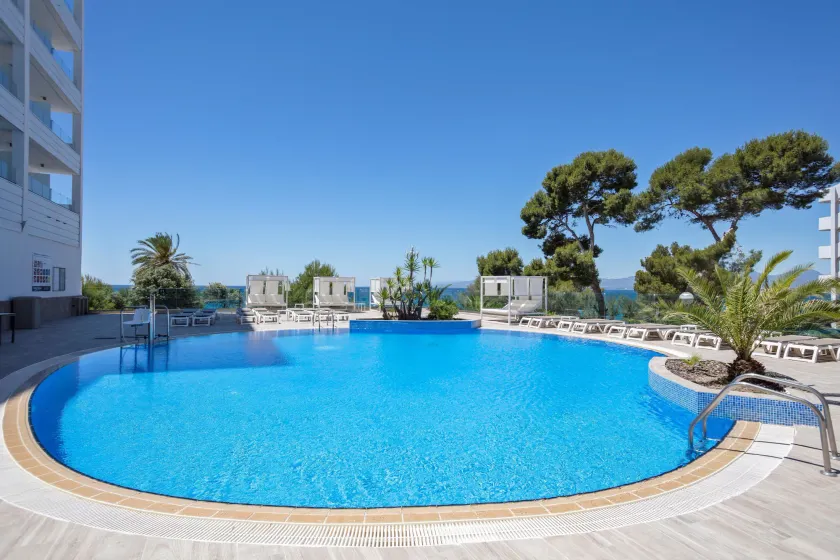 Hotel Best Punta Dorada - Image 1