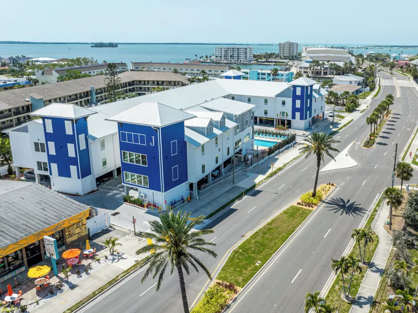 The J Hotel Dunedin Clearwater, an Ascend Collection Hotel - Image 1
