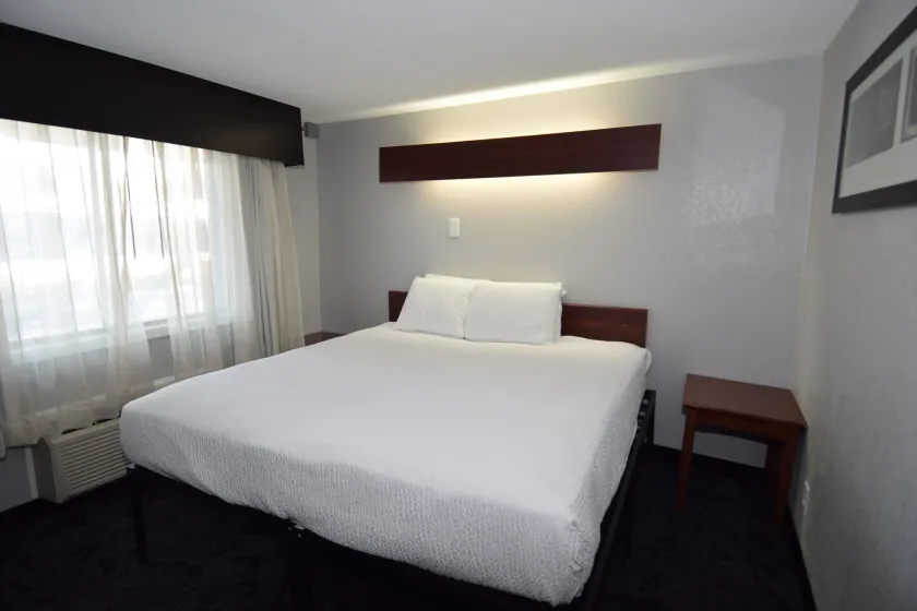 Orchard Park Motel - Image 1