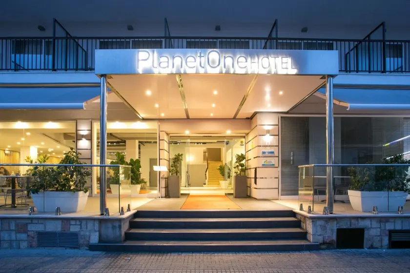 Planet Hotels ONE - Adults Only 16 years - Image 1