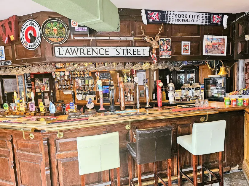 The Waggon & Horses - Image 1
