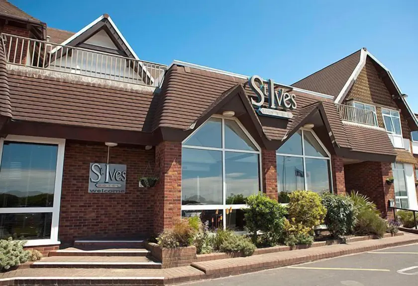 St Ives Hotel - Image 1