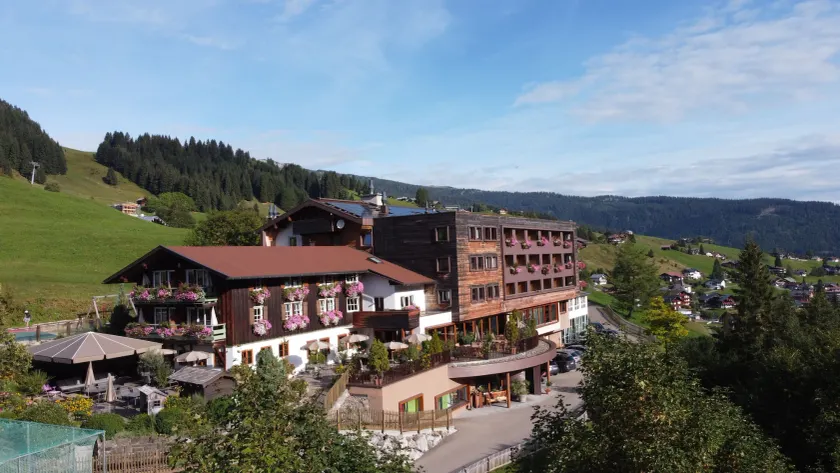 Familotel Alphotel - Image 1