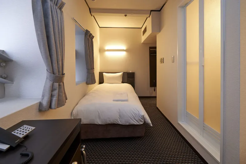 Hotel Consort Shin-Osaka - Image 1