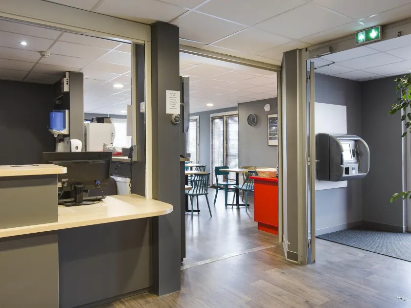 HOTEL F1 Lyon Genay Massieux - Image 1