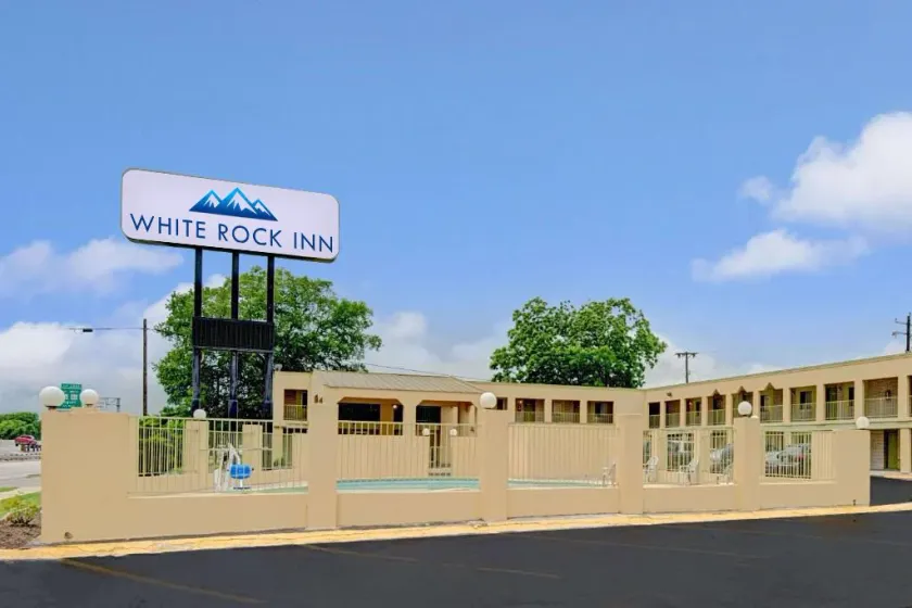White Rock Inn - Image 1