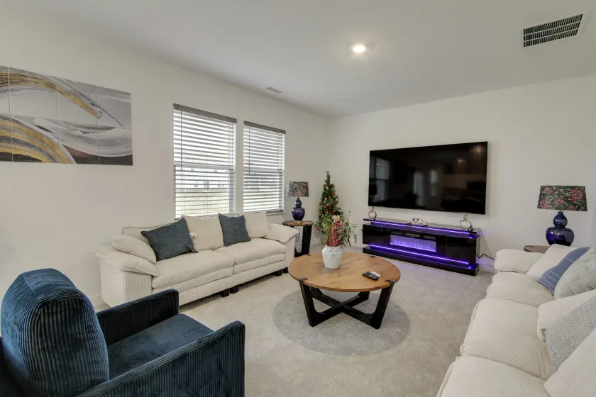 Great for Traveling Professionals! Indy Area Home - Image 1