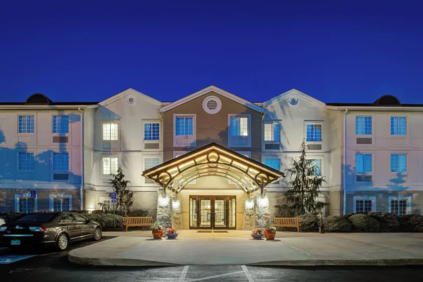 Staybridge Suites Cleveland Mayfield Heights Beachwood by IHG - Image 1