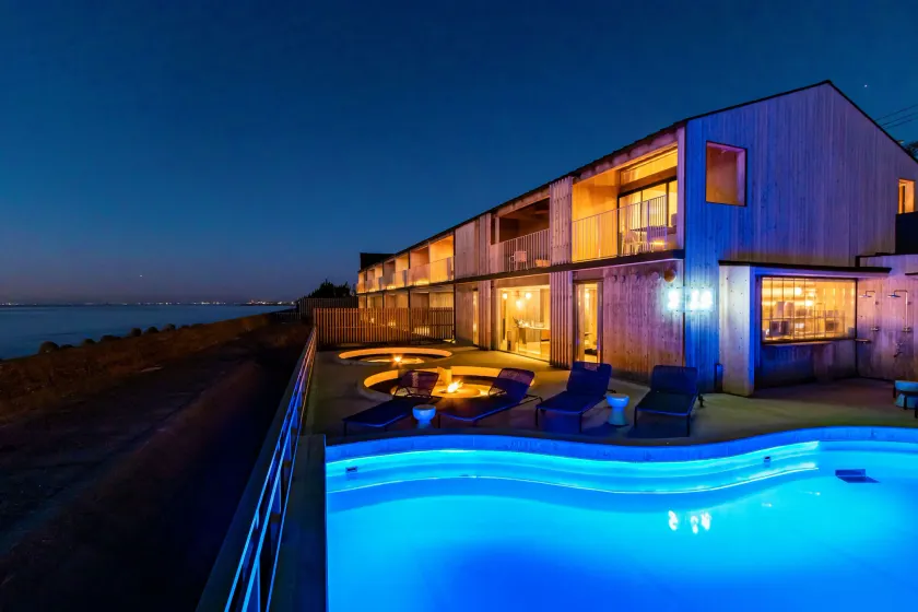 KAMOME SLOW HOTEL - Image 1