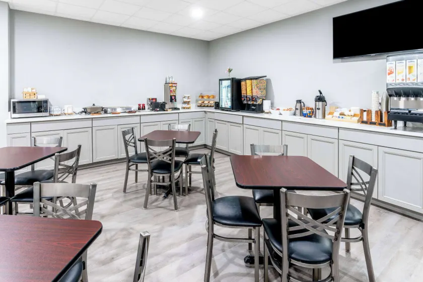 Baymont by Wyndham Carlsbad NM - Image 1