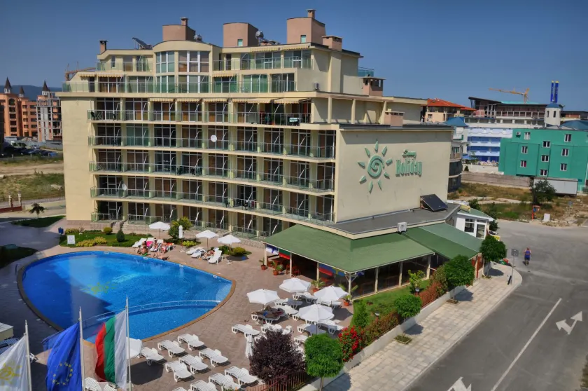 Sunny Holiday Apartments - Image 1