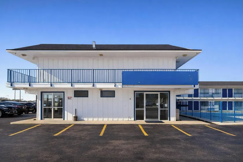 Express Inn Near Columbus Airport - Image 1
