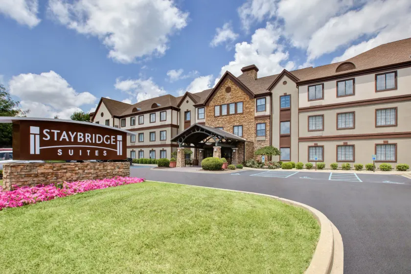 Staybridge Suites Louisville - East by IHG - Image 1