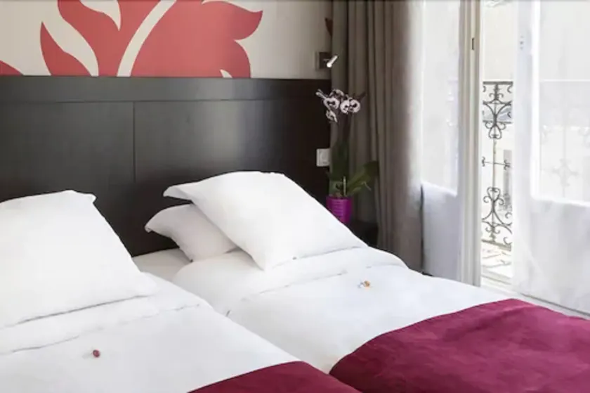 Hotel Bastille Secret - Image 1