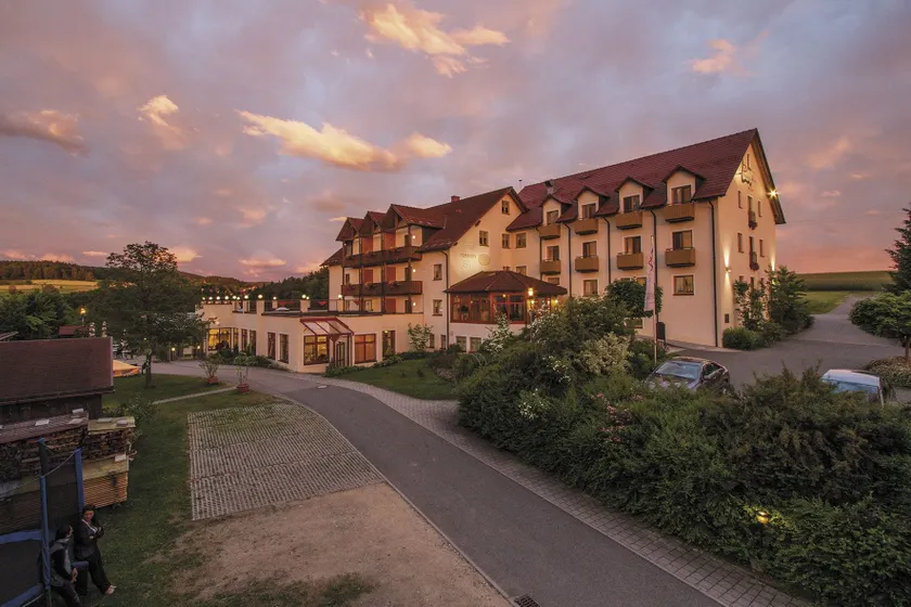 Panorama-Hotel am See - Image 1