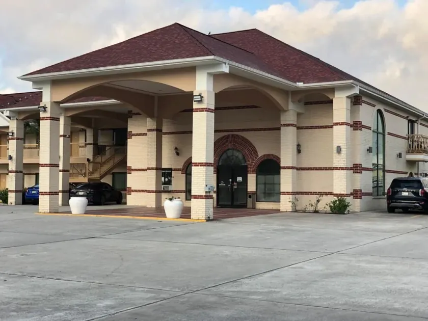 Executive Inn And Suites - Image 1