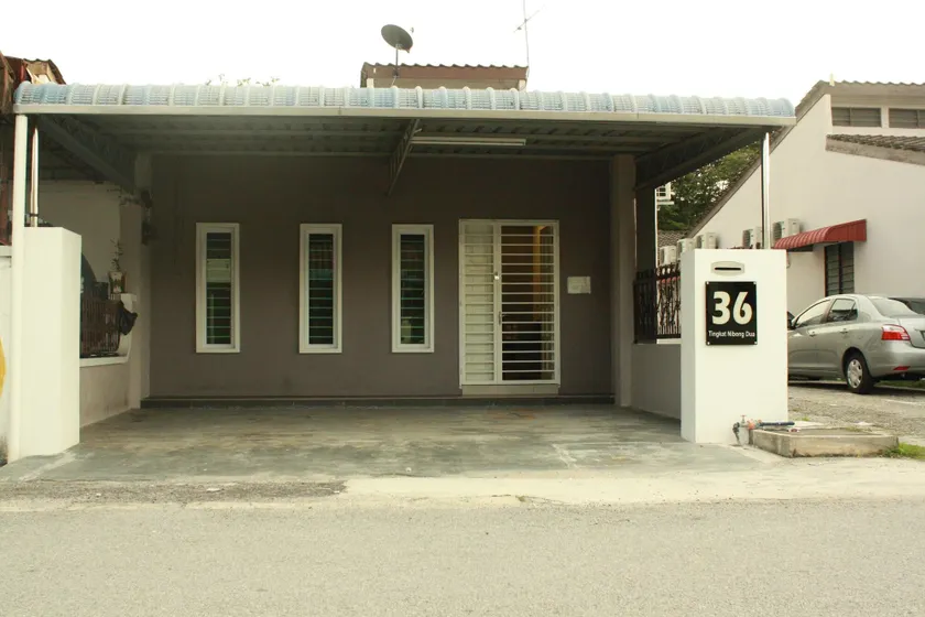 36 First Island - Image 1