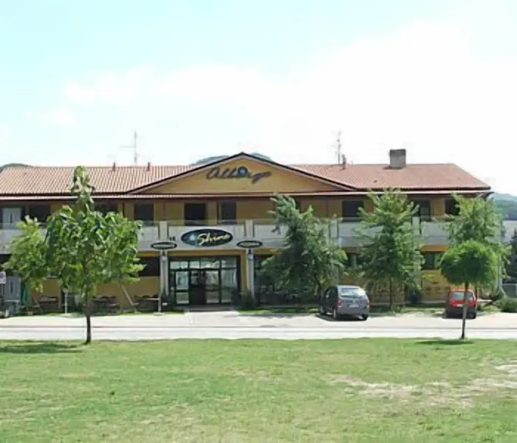 Albergo Shine - Image 1