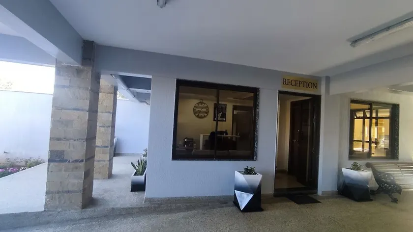 TJ's Boutique Hotel - Interior entrance