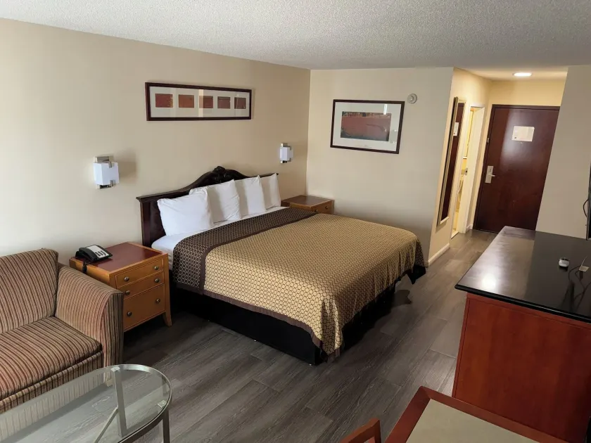 Scotland Neck Inn - Image 1