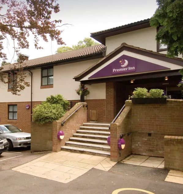 Premier Inn Kings Langley - Image 1