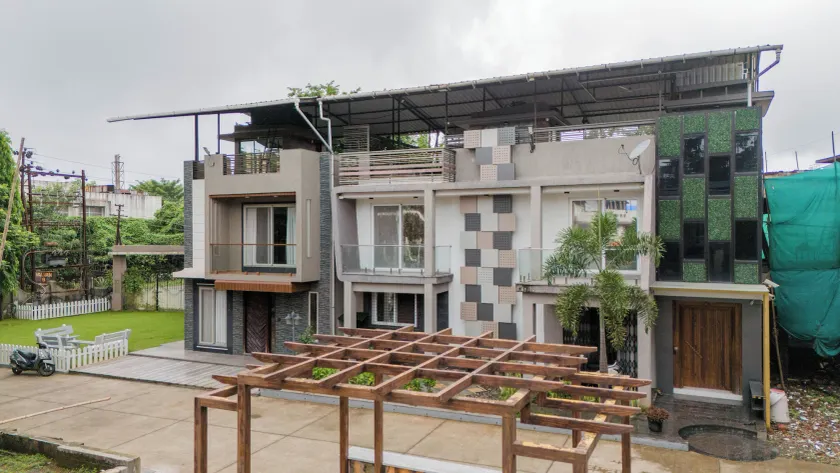 Alaya Stays Imperial Serenia 3-BHK with Common Pool & Garden Near Karla Cavs and Bhushi Dam - Image 1