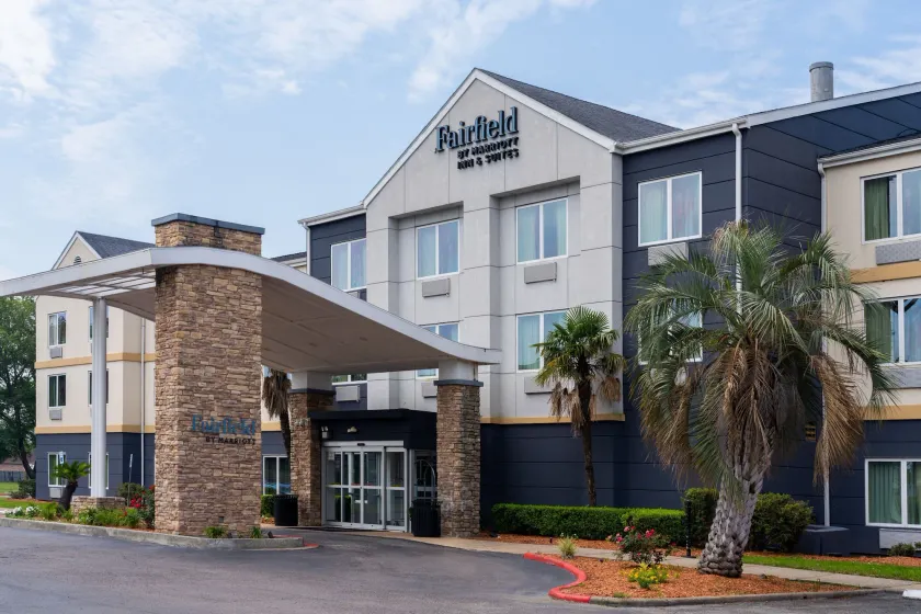 Fairfield Inn & Suites Beaumont - Image 1
