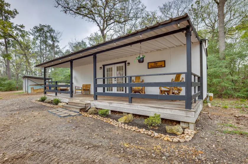 Willis Cabin on 6 Acres - Close to the Lake! - Image 1