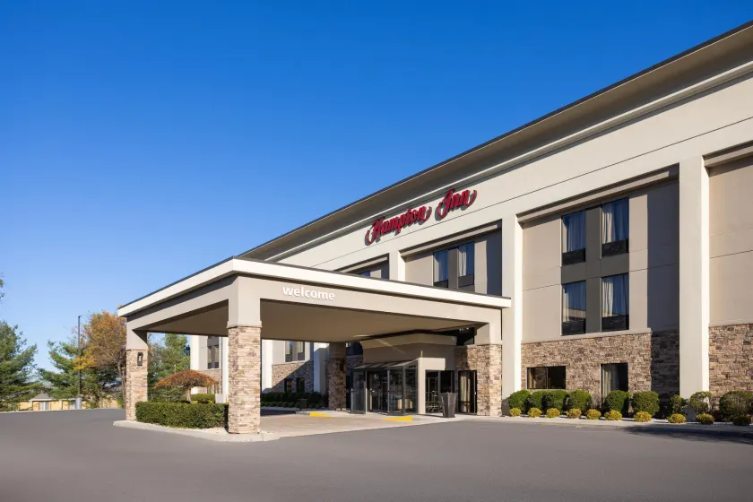 Hampton Inn Frostburg - Image 1