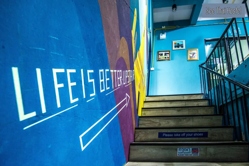 Zee Thai Hostel - Entrée intérieure