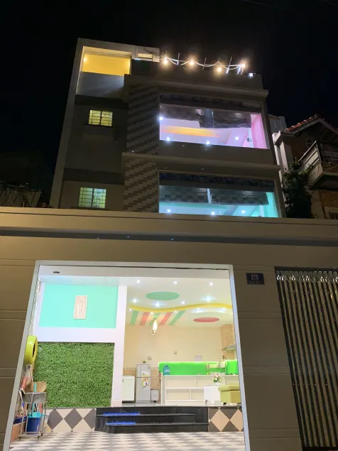 Light and Night Villa - Image 1