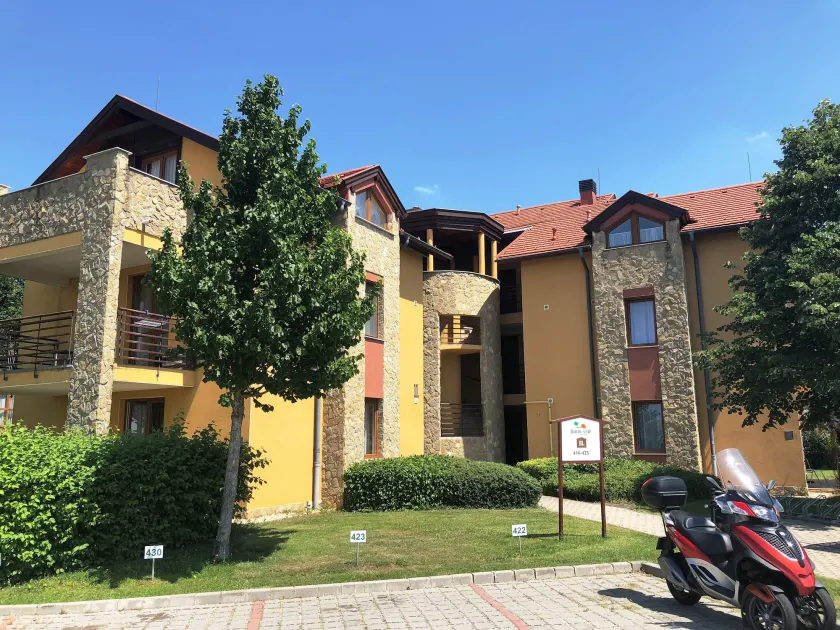 Luxus Golf Apartment - Image 1