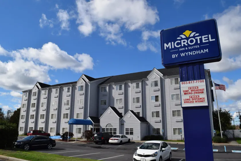 Microtel Inn & Suites by Wyndham Rock Hill/Charlotte Area - Image 1