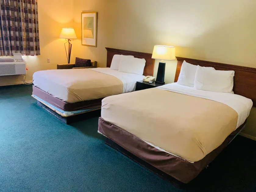 Americas Inn - Image 1