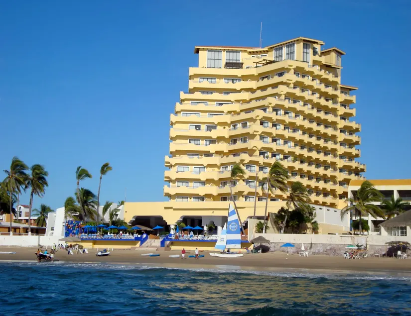 Royal Villas Resort - Image 1