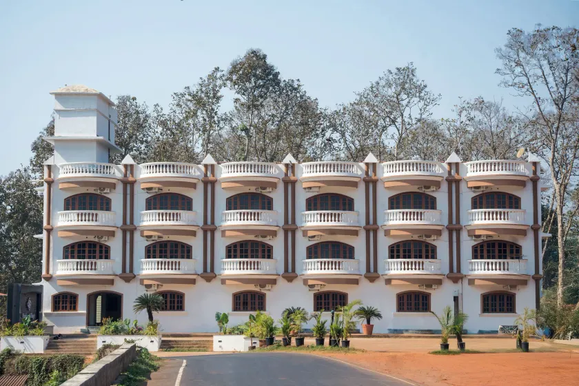 Hotel Holiday Village - Image 1