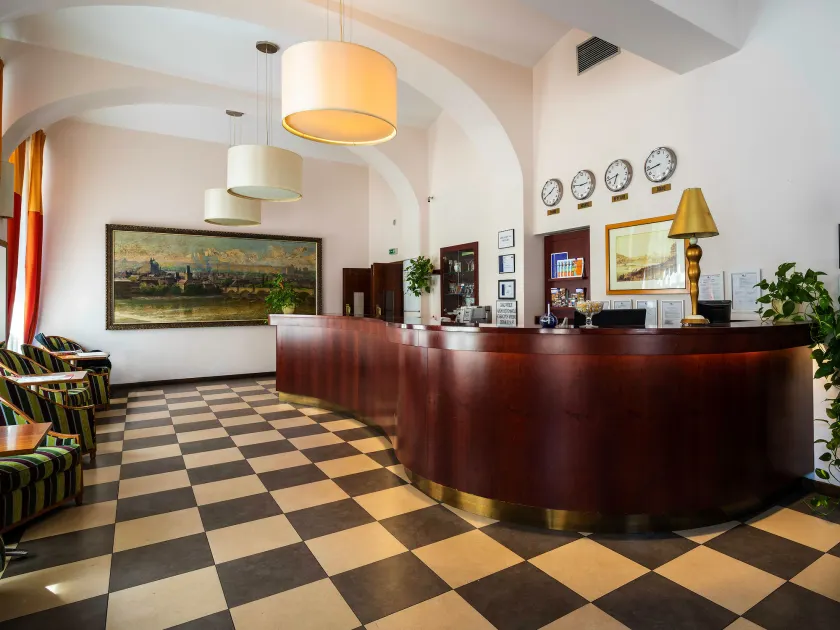 EA Hotel Downtown - Reception