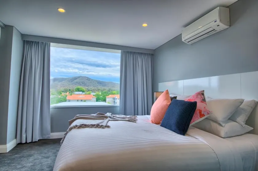 Canberra Rex Hotel - Image 1